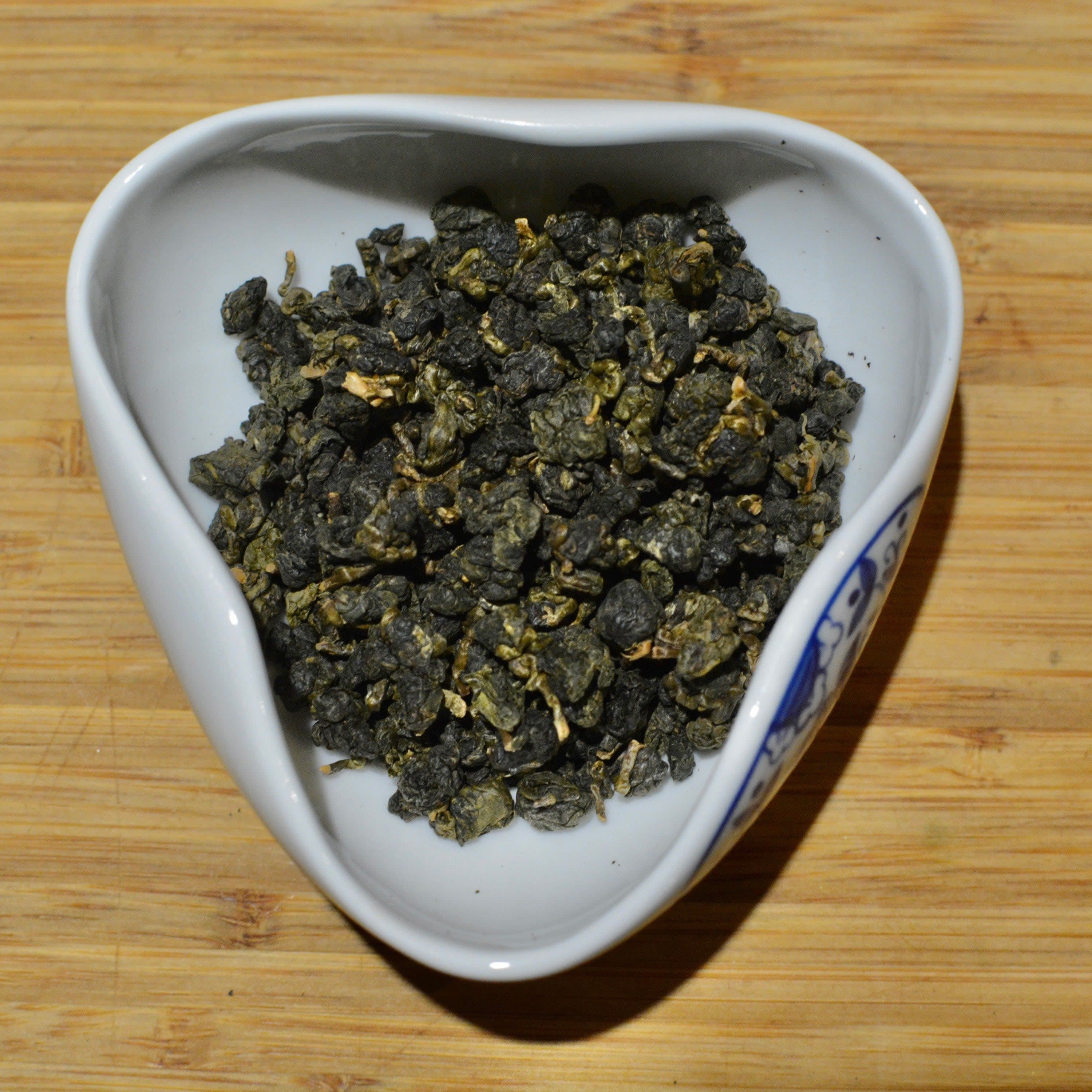 Dongding Huaxiang Oolong: Gerösteter taiwanesischer Oolong-Tee